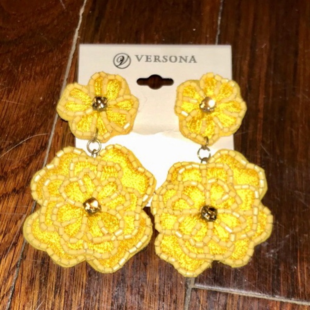Versona Yellow Dangle Earrings